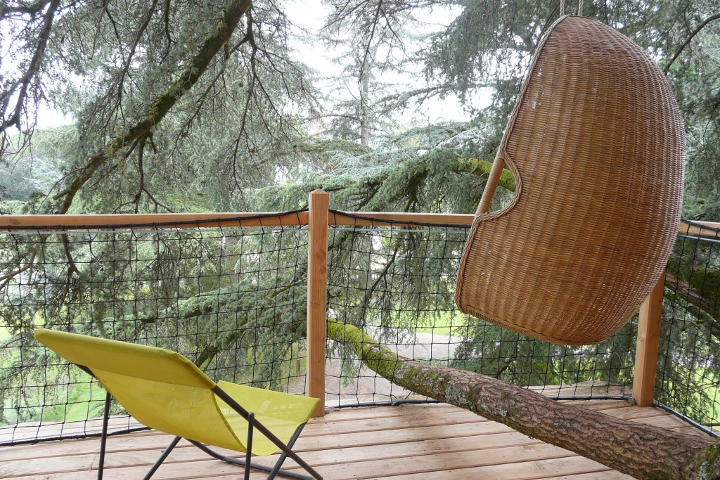 cabane-perchee-bearn-terrasse