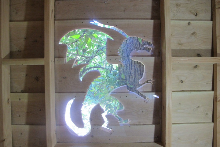 dragon-cabanes-arbres-enfants